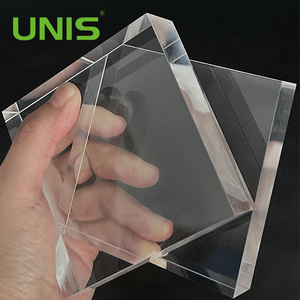 Folha de acrílico transparente com corte CNC