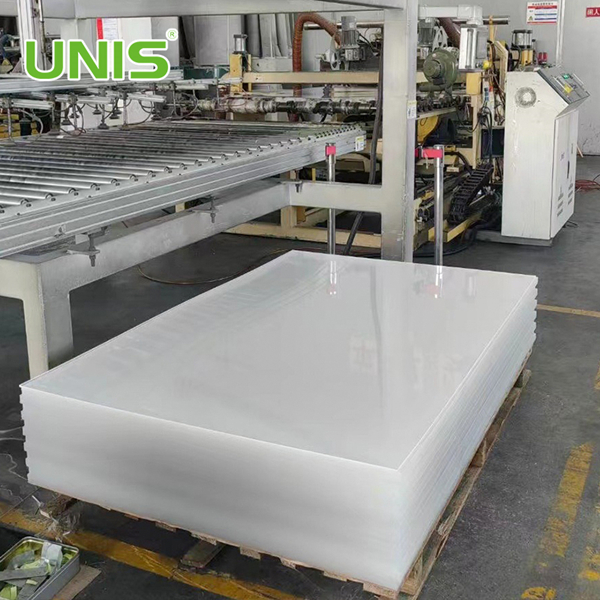 Folha de acrílico transparente com corte CNC